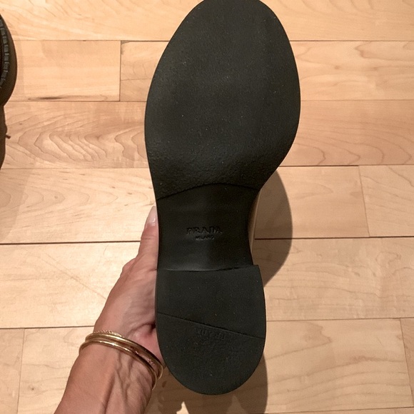 Prada new lace ups black leather - Picture 3 of 6